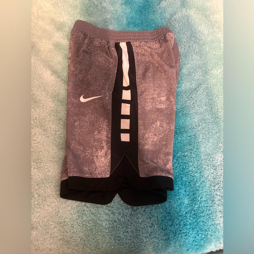 🔥 Nike ELITE DRI FIT Basketball Shorts GRAY MULTI /BLACK/ WHITE Boys LARGE 🏀